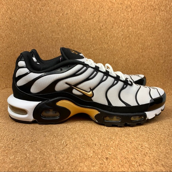 Nike Air Max Plus White Black Metallic Gold Men's Shoes - Picture 3 of 8